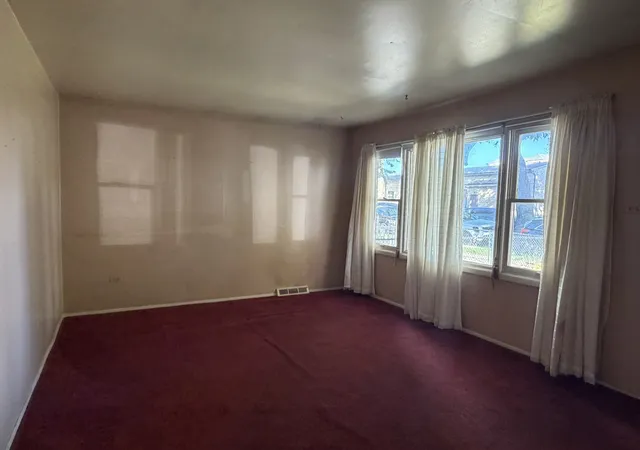 Photo 2 of Single family home for sale at 4318 S Emerald Ave, Chicago, IL 60609 | MLS# 12790186 | Listing updated on 2026-10-21