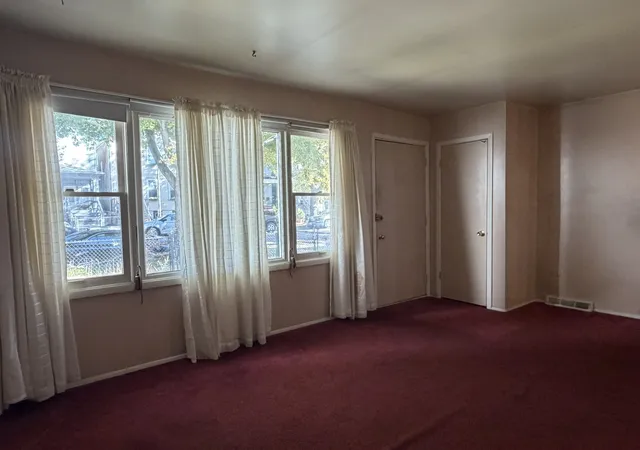 Photo 3 of Single family home for sale at 4318 S Emerald Ave, Chicago, IL 60609 | MLS# 12790186 | Listing updated on 2026-10-21