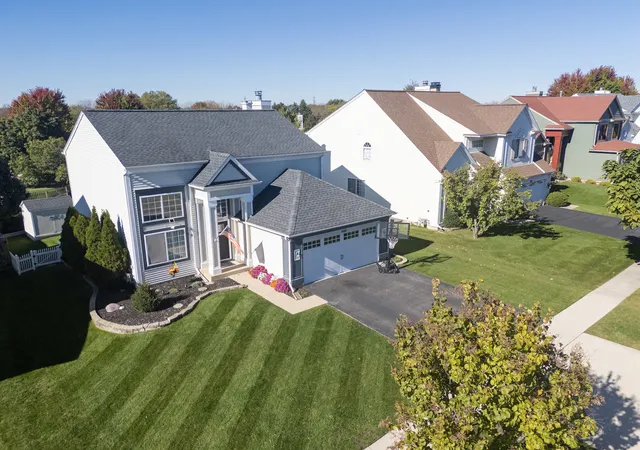 Single family home for sale at 480 Knoll Crst Dr, Bartlett, IL 60103 | MLS# 12790189
