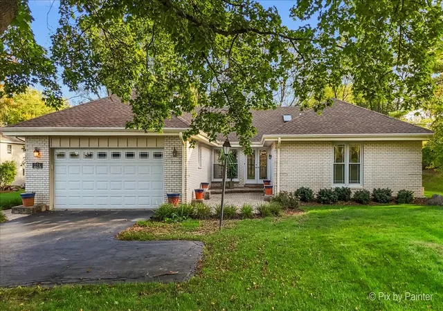 Single family home for sale at 994 Commonwealth Ct, Barrington, IL 60010 | MLS# 12790195