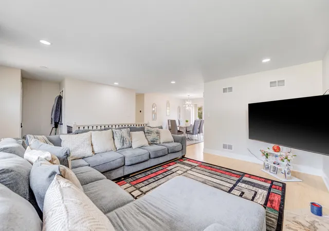 Photo 3 of Single family home for sale at 263 E 34th Street, Steger, IL 60475 | MLS# 12790214 | Listing updated on 2026-10-22