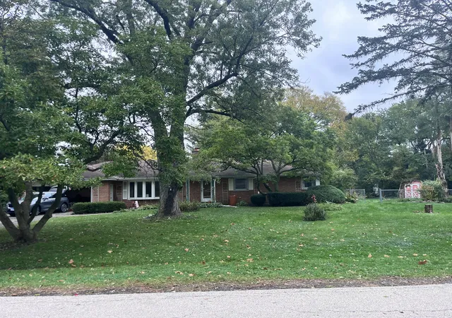 Photo 1 of Single family home for sale at 21 Glenbrook Dr, Prospect Heights, IL 60070 | MLS# 12790259 | Listing updated on 2026-10-22