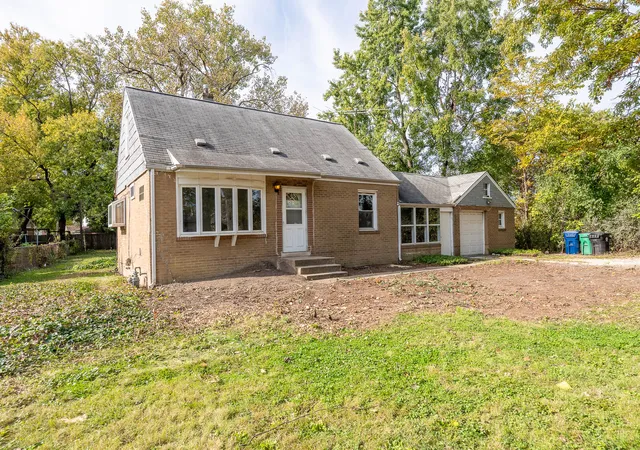 Single family home for sale at 6742 S 79th Avenue, Bridgeview, IL 60455 | MLS# 12790276 | Listing updated on 2026-10-28