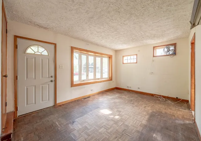 Photo 1 of Single family home for sale at 6742 S 79th Avenue, Bridgeview, IL 60455 | MLS# 12790276 | Listing updated on 2026-10-28