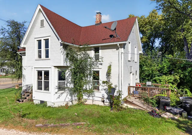 Photo 2 of Single family home for sale at 424 State St, Ottawa, IL 61350 | MLS# 12790287 | Listing updated on 2026-10-27