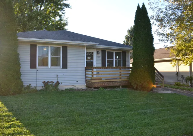 Photo 3 of Sale Pending at 107 S Fremont St, Creston, IL 60113 | MLS# 12790294 | Listing updated on 2026-10-27