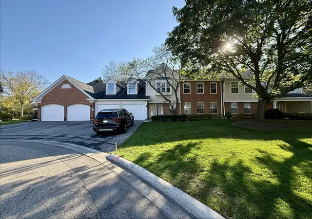 Townhouse for sale at 1404 Plum Ct #C, Mount Prospect, IL 60056 | MLS# 12790301