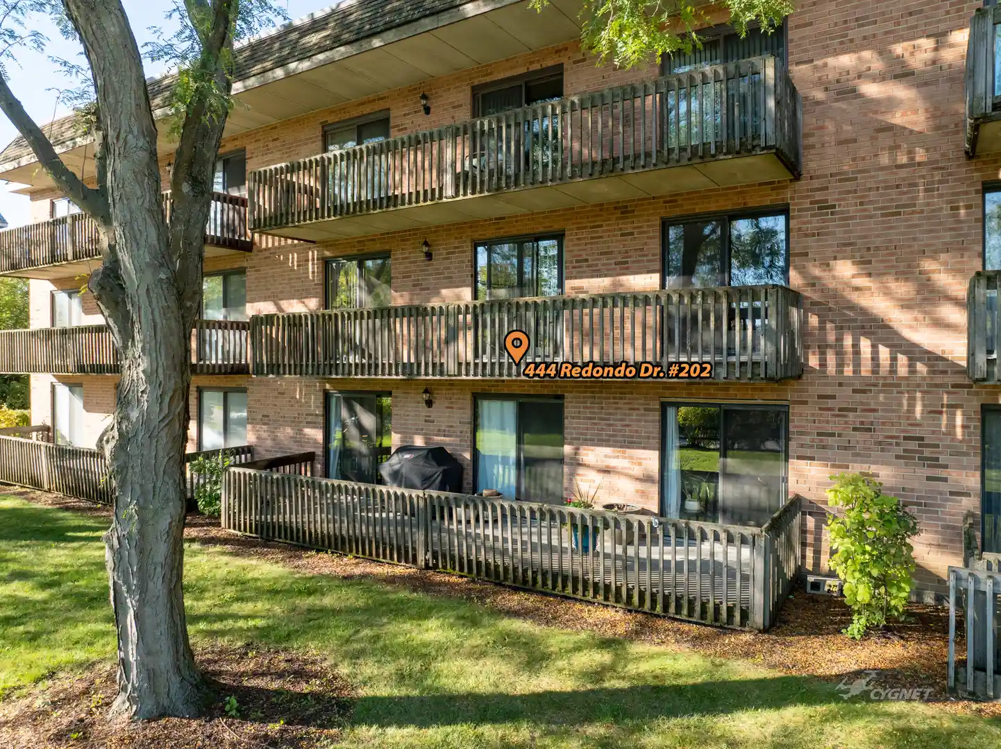 Listing Photo 2 - Condo for sale in 444 Redondo Dr located at 444 Redondo Dr, Downers Grove, IL 60516 - Unit #202