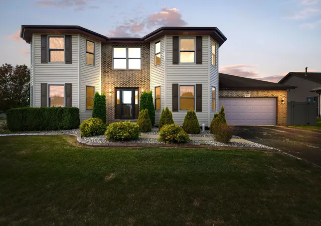 Single family home for sale at 1801 Claire Dr, Bourbonnais, IL 60914 | MLS# 12790308