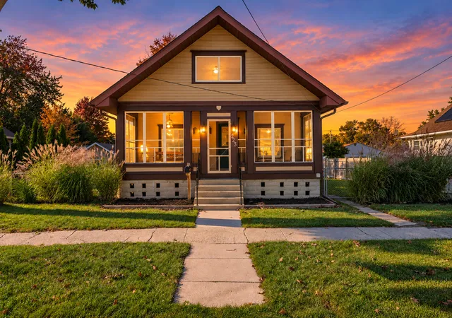Photo 1 of Single family home for sale at 223 W Marshall St, Belvidere, IL 61008 | MLS# 12790329 | Listing updated on 2026-10-22