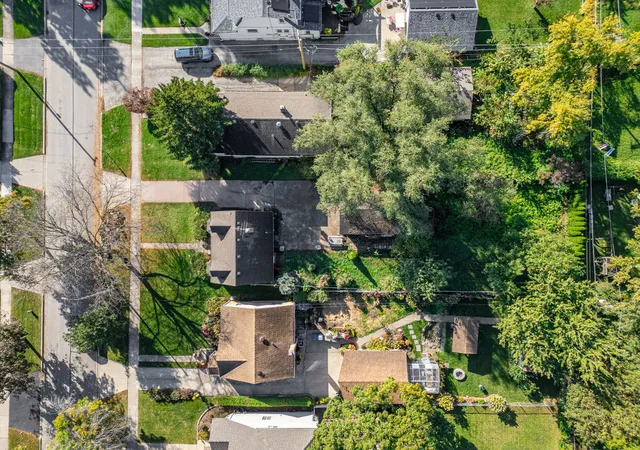 Photo 3 of Single family home for sale at 30 N Wisconsin Ave, Villa Park, IL 60181 | MLS# 12790339 | Listing updated on 2026-10-22