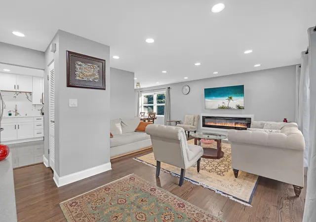 Photo 2 of Single family home for sale at 200 Sunset Dr, Wilmette, IL 60091 | MLS# 12790340 | Listing updated on 2026-10-29