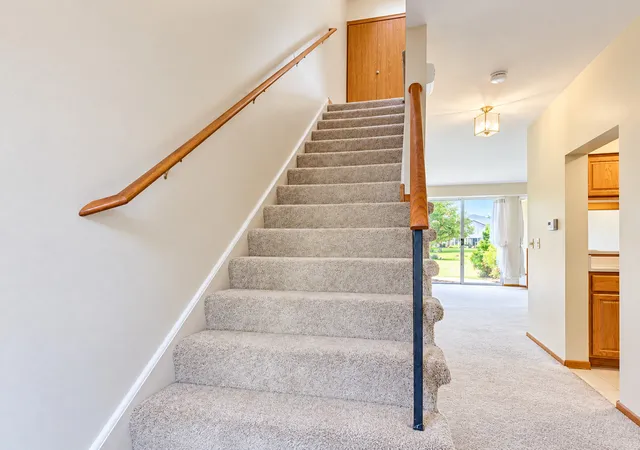 Photo 3 of Townhouse for sale at 7834 Darien Lake Dr, Darien, IL 60561 | MLS# 12790344 | Listing updated on 2026-10-29