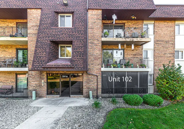 Photo 2 of Condo for sale at 8916 W 140th Street #1NW, Orland Park, IL 60462 | MLS# 12790345 | Listing updated on 2026-10-22