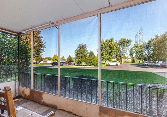 Photo 4 of Condo for sale at 8916 W 140th Street #1NW, Orland Park, IL 60462 | MLS# 12790345 | Listing updated on 2026-10-22