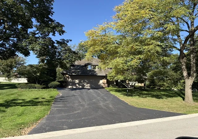 Photo 2 of Single family home for sale at 101 Ann St, Clarendon Hills, IL 60514 | MLS# 12790346 | Listing updated on 2026-10-27