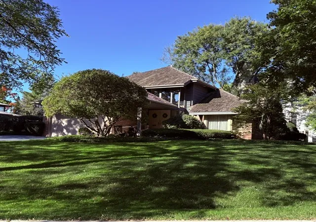 Photo 3 of Single family home for sale at 101 Ann St, Clarendon Hills, IL 60514 | MLS# 12790346 | Listing updated on 2026-10-27