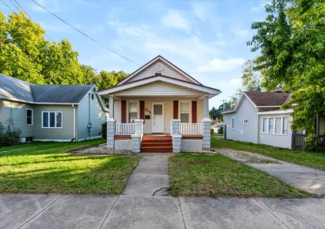 Single family home for sale at 812 W Olive St, Bloomington, IL 61701 | MLS# 12790358