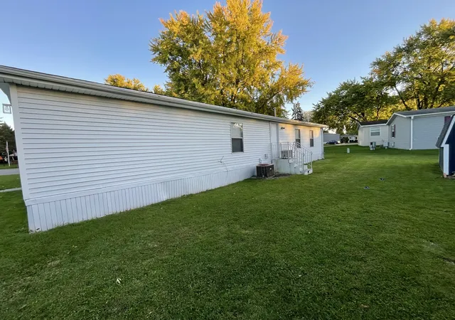 Photo 1 of Manufactured home for sale at 301 Lindenwood Dr, Belvidere, IL 61008 | MLS# 12790362 | Listing updated on 2026-10-29