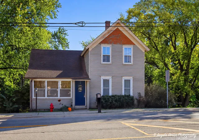 Photo 1 of Single family home for sale at 2517 W Johnsburg Rd, Johnsburg, IL 60051 | MLS# 12790363 | Listing updated on 2026-10-28