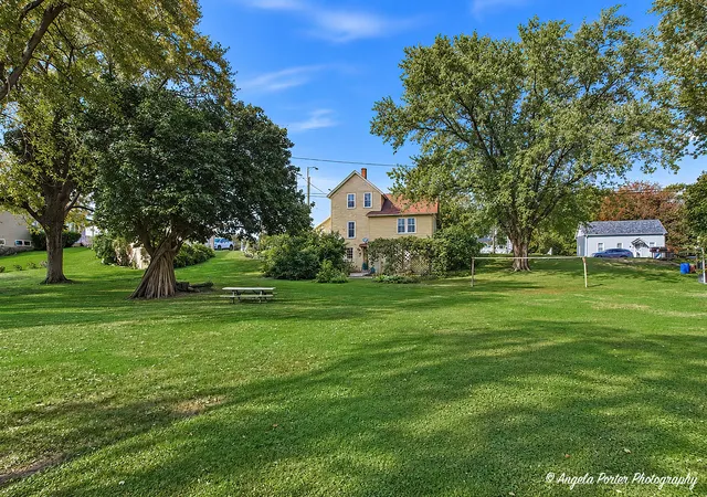 Photo 3 of Single family home for sale at 2517 W Johnsburg Rd, Johnsburg, IL 60051 | MLS# 12790363 | Listing updated on 2026-10-23