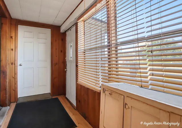 Photo 4 of Single family home for sale at 2517 W Johnsburg Rd, Johnsburg, IL 60051 | MLS# 12790363 | Listing updated on 2026-10-23