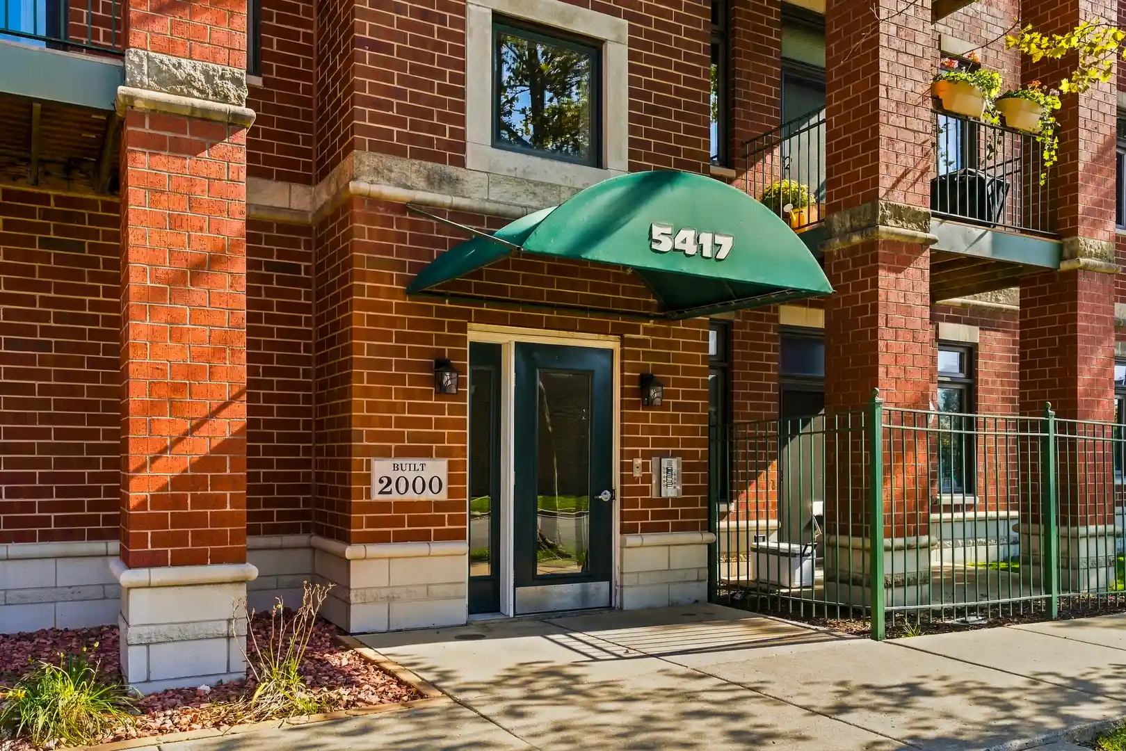 Listing Photo 2 - Condo for sale in 5417 S Melvina Ave located at 5417 S Melvina Ave, Chicago, IL 60638 - Unit #303