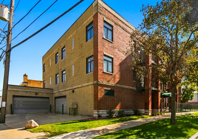 Photo 2 of Condo for sale at 5417 S Melvina Ave #303, Chicago, IL 60638 | MLS# 12790366 | Listing updated on 2026-10-29