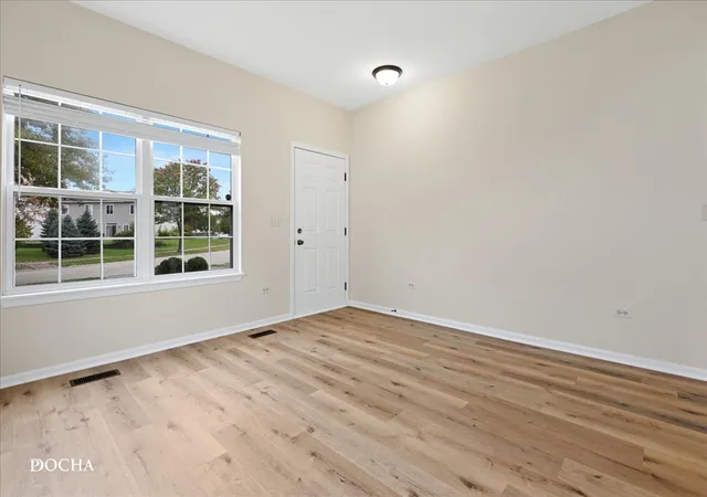 Photo 4 of Townhouse for sale at 4202 Cummins St, Plano, IL 60545 | MLS# 12790390 | Listing updated on 2026-10-28