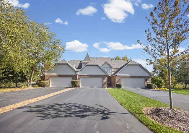 Townhouse for sale at 13839 Steepleview Ln, Lemont, IL 60439 | MLS# 12790392