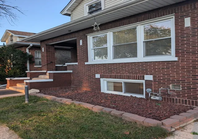Photo 4 of Single family home for sale at 7755 S Calumet Ave, Chicago, IL 60619 | MLS# 12790425 | Listing updated on 2026-10-22