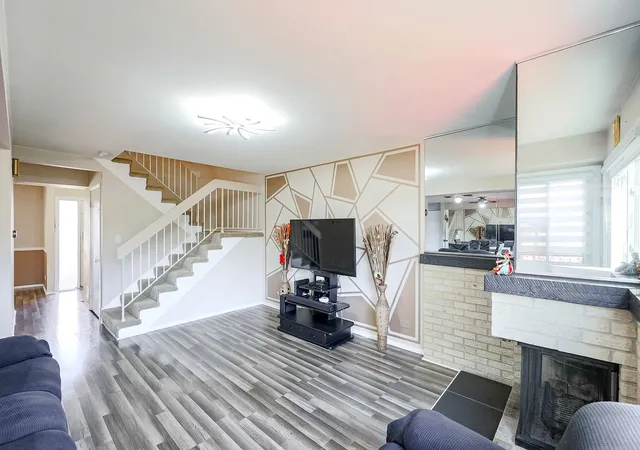 Photo 4 of Townhouse for sale at 826 Hughes Pl, Vernon Hills, IL 60061 | MLS# 12790453 | Listing updated on 2026-10-22