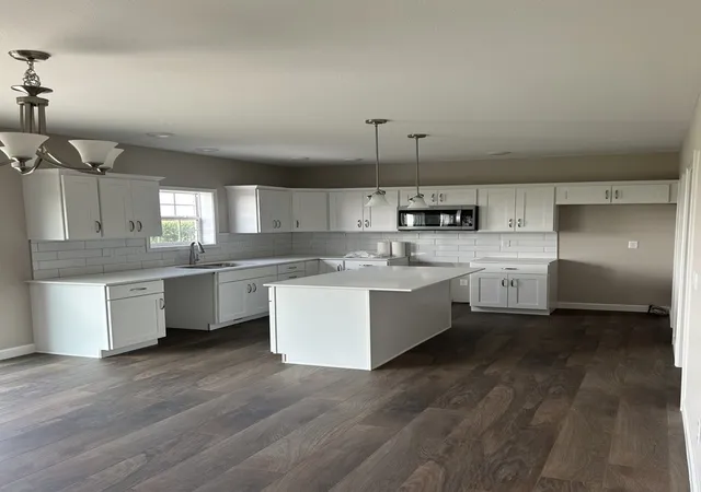 Photo 3 of Single family home for sale at 109 Shiloh Dr, Savoy, IL 61874 | MLS# 12790455 | Listing updated on 2026-10-22