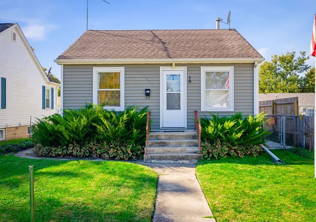 Single family home for sale at 321 Jessie St, Joliet, IL 60433 | MLS# 12790462
