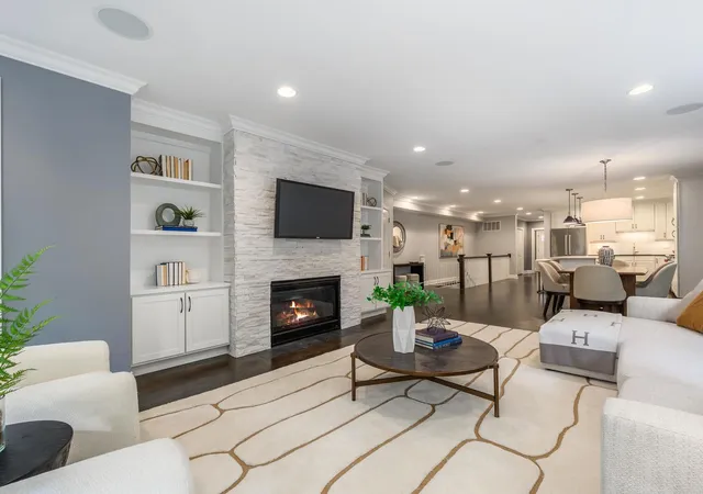 Listing Photo 5 - Condo for sale in building located at 1740 W Catalpa Ave, Chicago, IL 60640 - Unit #1E