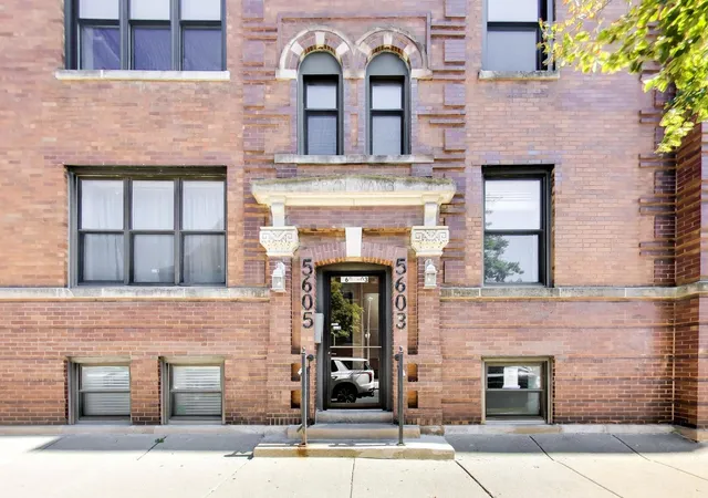 Photo 2 of Condo for sale at 5605 N Glenwood Ave #3, Chicago, IL 60660 | MLS# 12790493 | Listing updated on 2026-10-21