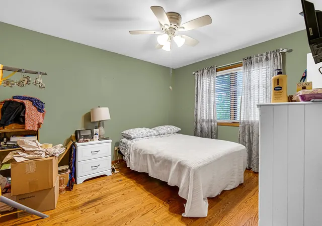Photo 3 of Single family home for sale at 9316 S 54th Avenue, Oak Lawn, IL 60453 | MLS# 12790499 | Listing updated on 2026-10-22
