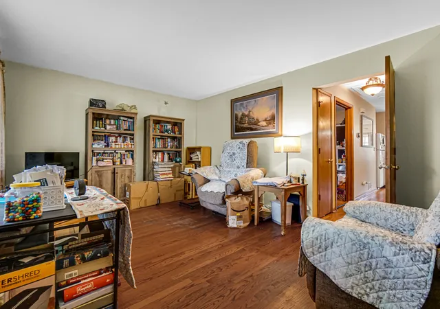 Photo 4 of Single family home for sale at 9316 S 54th Avenue, Oak Lawn, IL 60453 | MLS# 12790499 | Listing updated on 2026-10-22