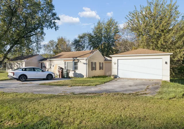 Photo 1 of Single family home for sale at 23860 S Loomis St, Crete, IL 60417 | MLS# 12790515 | Listing updated on 2026-10-23