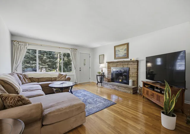 Photo 3 of Single family home for sale at 0s361 Park St, Winfield, IL 60190 | MLS# 12790533 | Listing updated on 2026-10-23