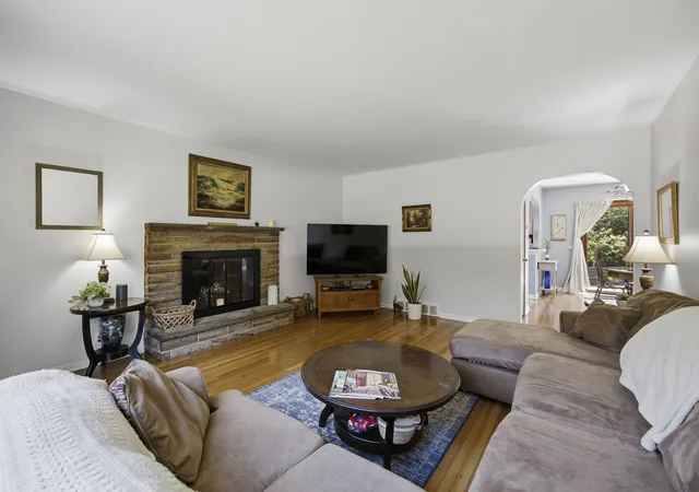Photo 4 of Single family home for sale at 0s361 Park St, Winfield, IL 60190 | MLS# 12790533 | Listing updated on 2026-10-23