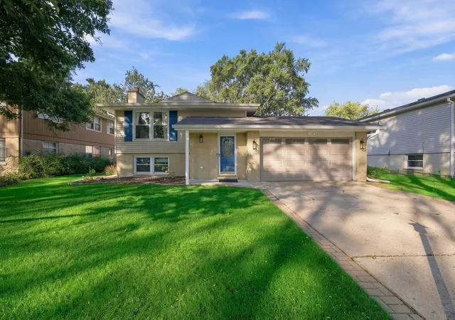 Photo 1 of Single family home for sale at 1708 N Mura Ln, Mount Prospect, IL 60056 | MLS# 12790561 | Listing updated on 2026-10-30