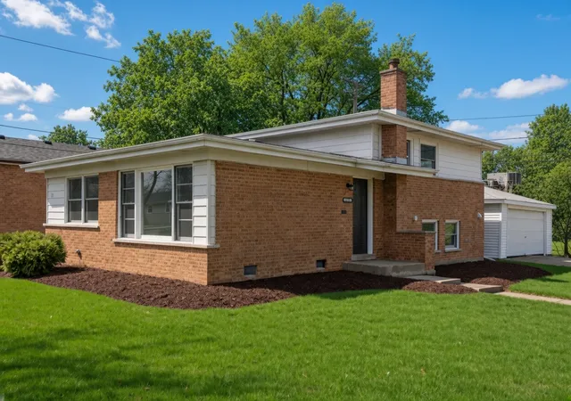 Photo 1 of Single family home for sale at 172 Strieff Ave, Chicago Heights, IL 60411 | MLS# 12790562 | Listing updated on 2026-10-21