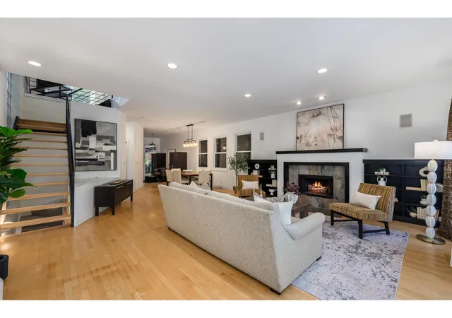 Photo 2 of Single family home for sale at 1803 N Hoyne Ave, Chicago, IL 60647 | MLS# 12790586 | Listing updated on 2026-10-22
