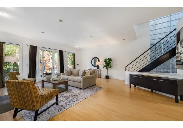 Photo 4 of Single family home for sale at 1803 N Hoyne Ave, Chicago, IL 60647 | MLS# 12790586 | Listing updated on 2026-10-22