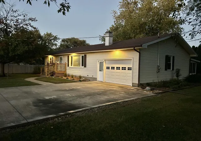 Photo 2 of Single family home for sale at 313 S Johnson St, Rankin, IL 60960 | MLS# 12790592 | Listing updated on 2026-10-21