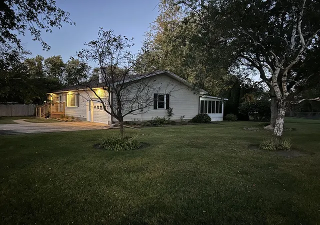 Photo 3 of Single family home for sale at 313 S Johnson St, Rankin, IL 60960 | MLS# 12790592 | Listing updated on 2026-10-21