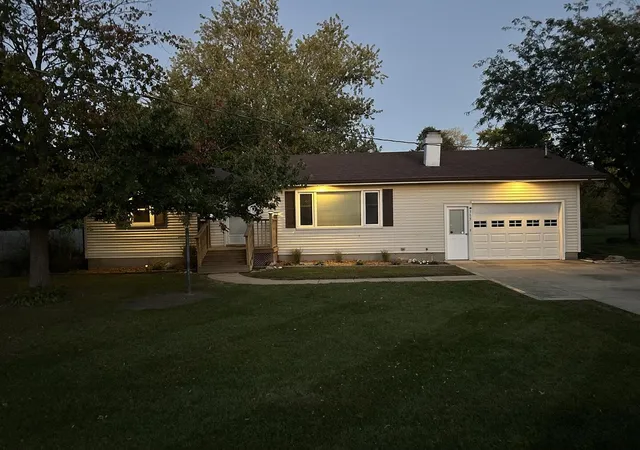 Photo 3 of Single family home for sale at 313 S Johnson St, Rankin, IL 60960 | MLS# 12790592 | Listing updated on 2026-10-21