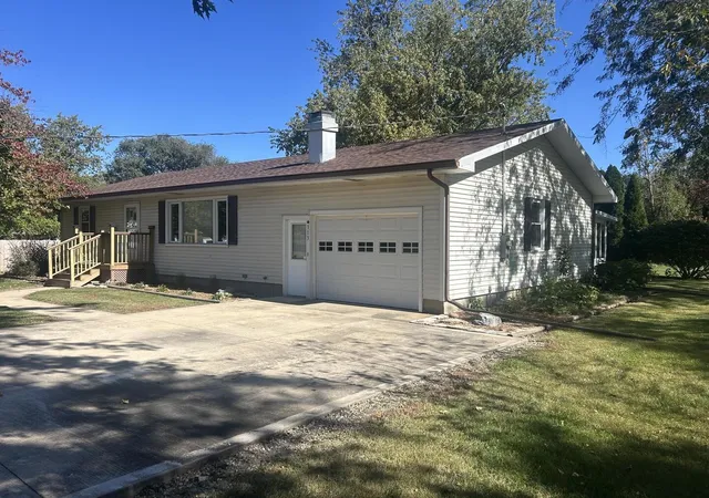 Photo 4 of Single family home for sale at 313 S Johnson St, Rankin, IL 60960 | MLS# 12790592 | Listing updated on 2026-10-21