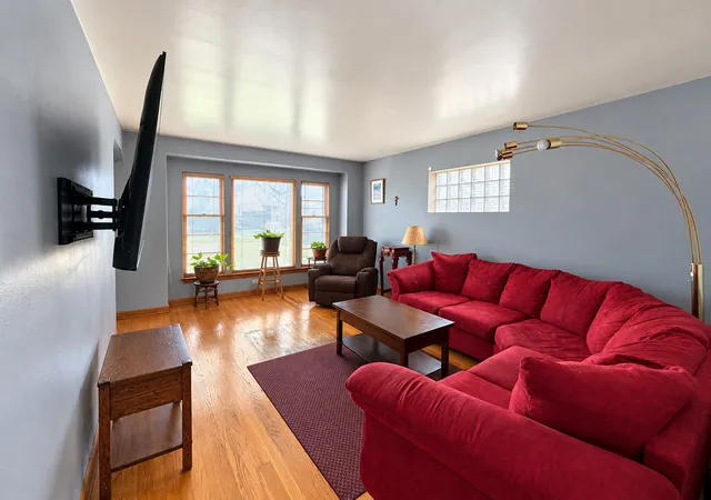 Photo 3 of Single family home for sale at 5461 N New England Ave, Chicago, IL 60656 | MLS# 12790604 | Listing updated on 2026-10-22